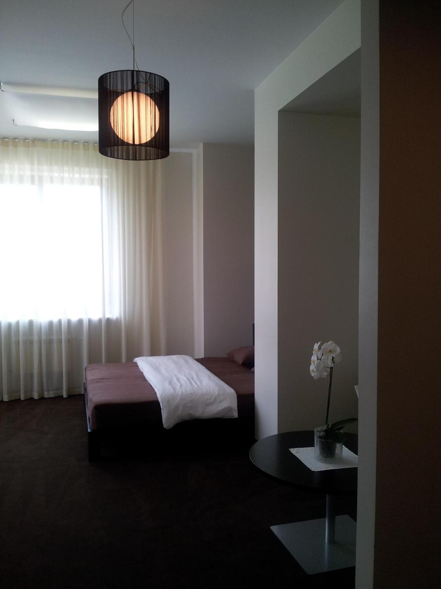 Xcelsus, Free Parking Hotel Rāmava Buitenkant foto